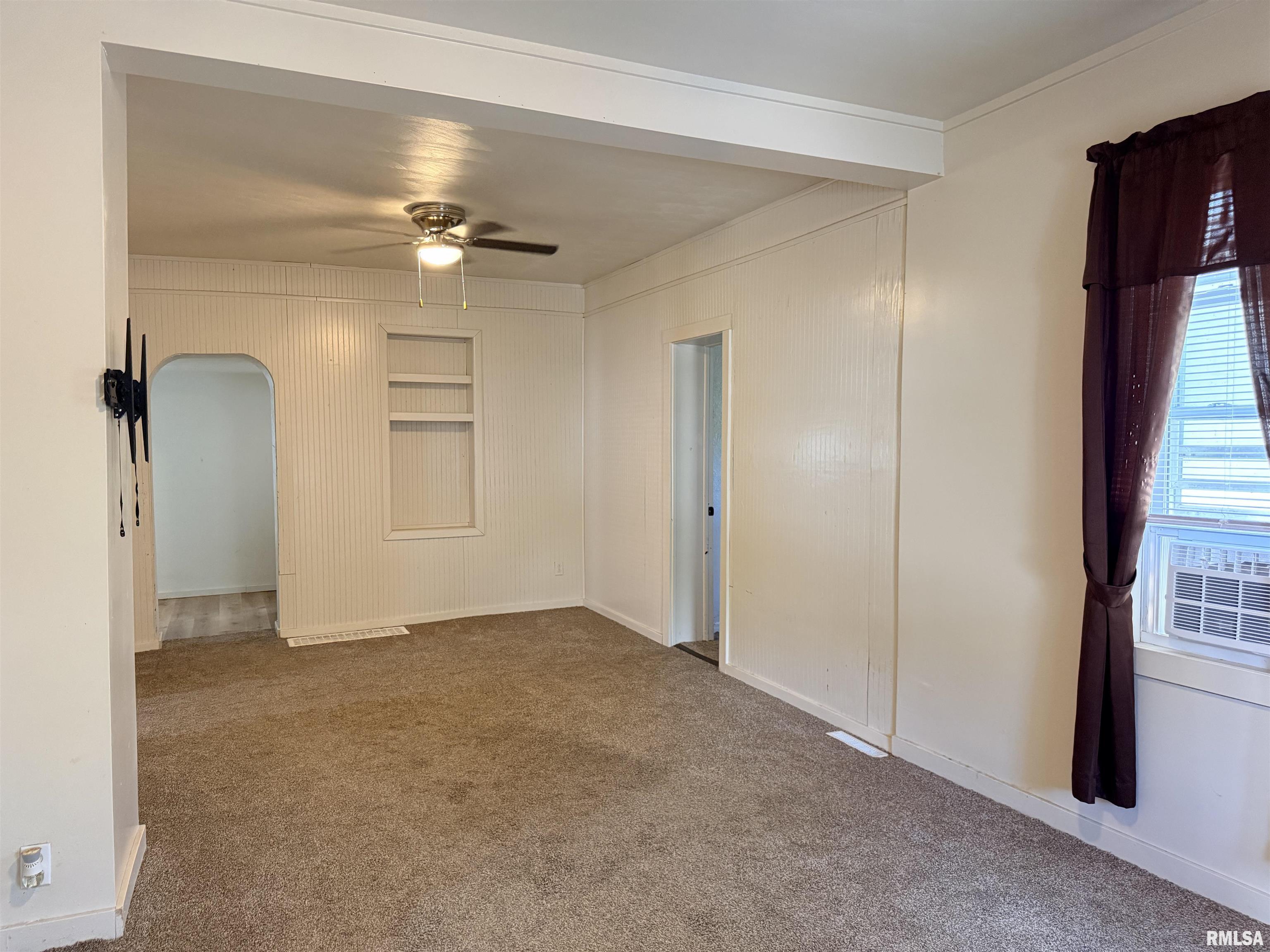 378 Fulton Place Canton, IL 61520 - Photo 6 of 18