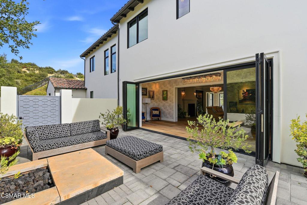 2691 Country Ridge Road Calabasas, CA 91302 - Photo 18 of 74