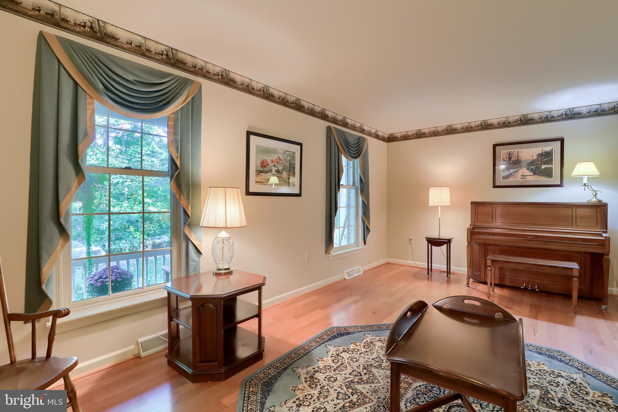 425 Greenville Road Denver, PA 17517 - Photo 23 of 51 Living Room