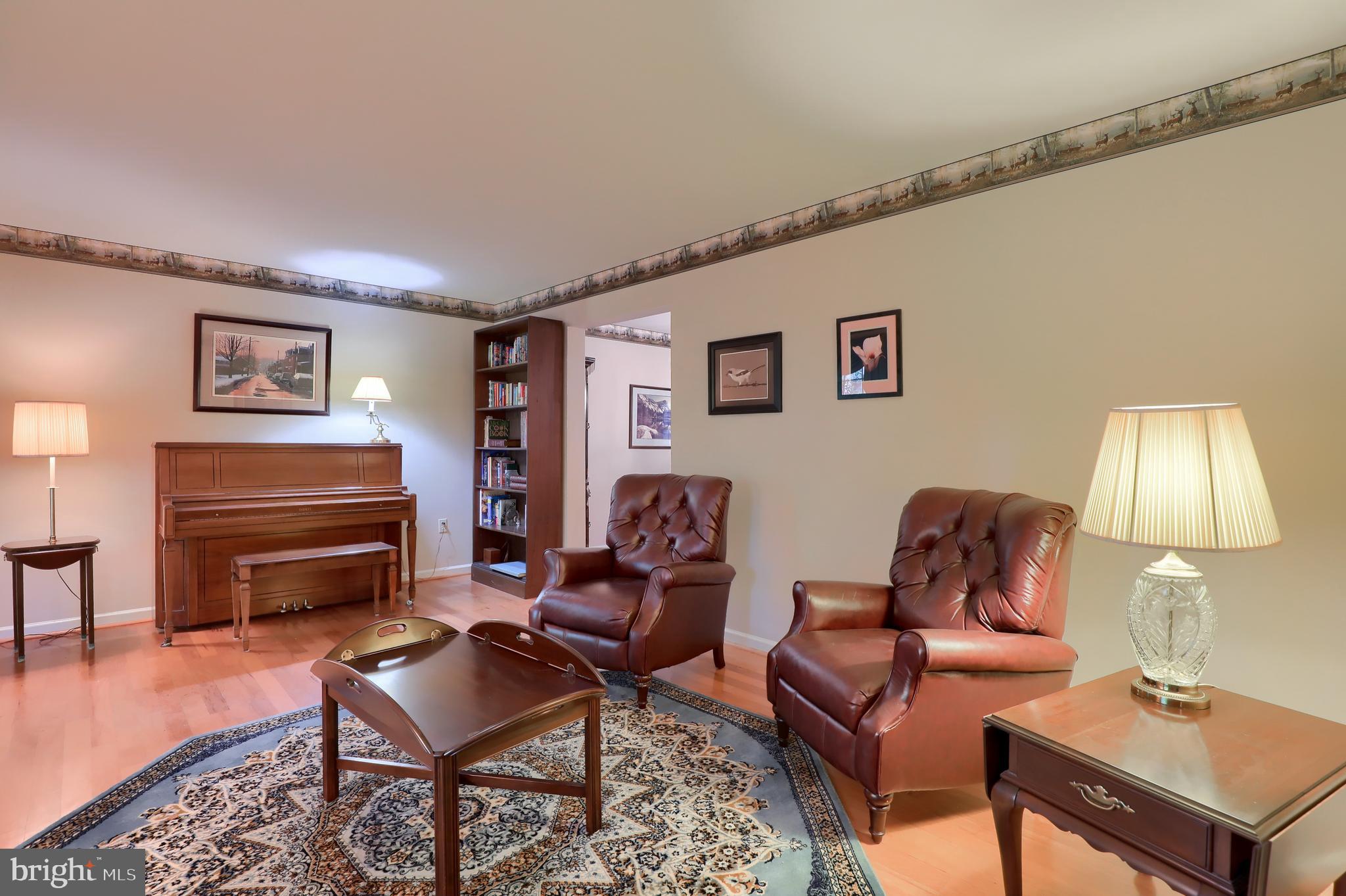 425 Greenville Road Denver, PA 17517 - Photo 25 of 51 Living Room
