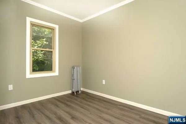$2,600 | 308 Milburn Avenue, Unit 2, Lyndhurst, NJ 07071
