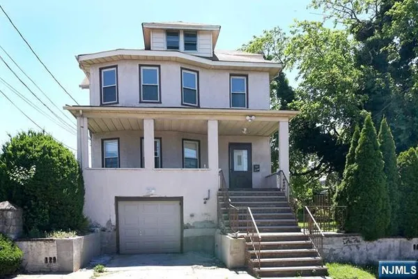 $2,600 | 308 Milburn Avenue, Unit 2, Lyndhurst, NJ 07071