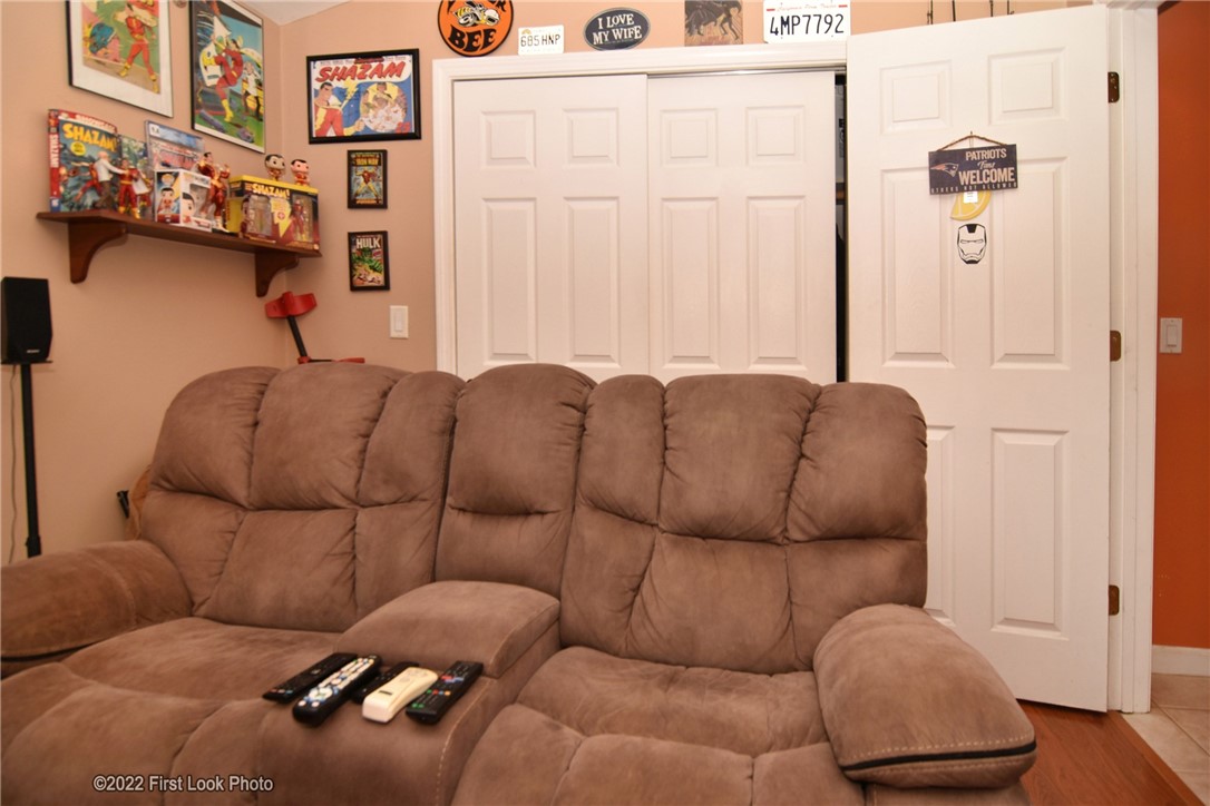 4 Hudson Lane Warwick, RI 02886 - Photo 12 of 40