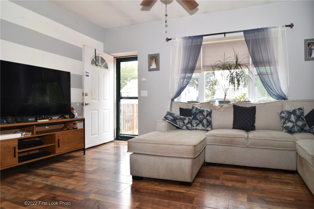 4 Hudson Lane Warwick, RI 02886 - Photo 2 of 40