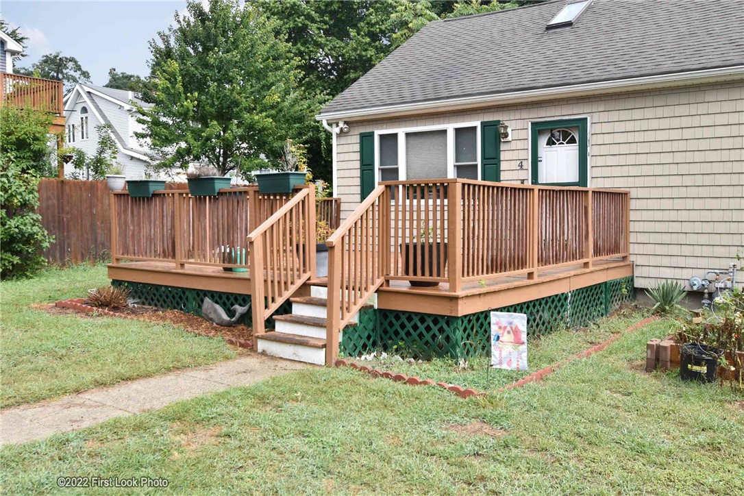 4 Hudson Lane Warwick, RI 02886 - Photo 25 of 40