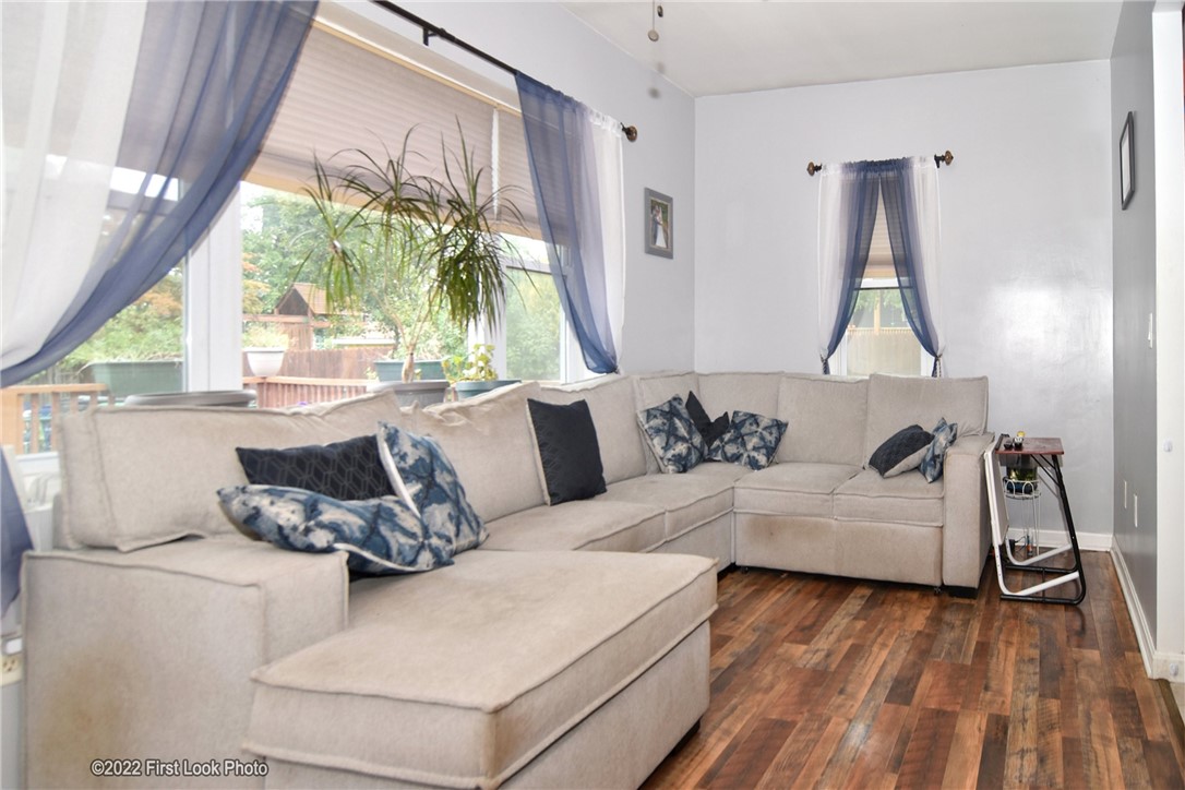 4 Hudson Lane Warwick, RI 02886 - Photo 3 of 40