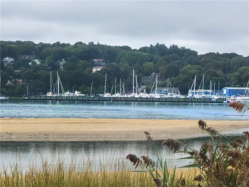 4 Hudson Lane Warwick, RI 02886 - Photo 37 of 40