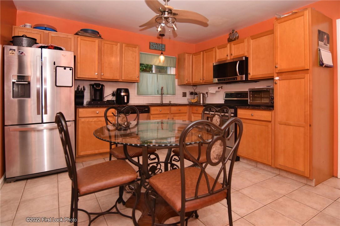 4 Hudson Lane Warwick, RI 02886 - Photo 7 of 40