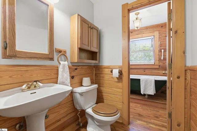 $649,900 | 925 West 14th Highway, Landrum, SC 29356