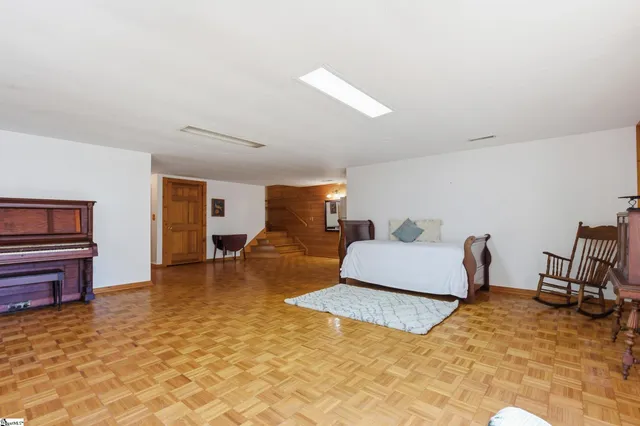 $649,900 | 925 West 14th Highway, Landrum, SC 29356