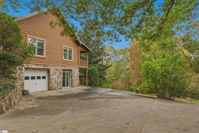 $649,900 | 925 West 14th Highway, Landrum, SC 29356