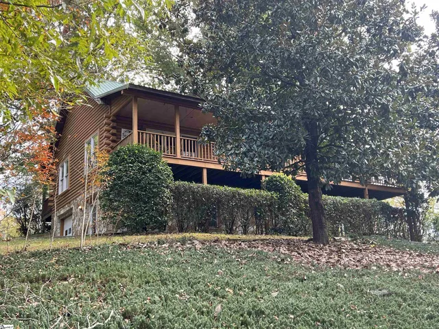 $649,900 | 925 West 14th Highway, Landrum, SC 29356