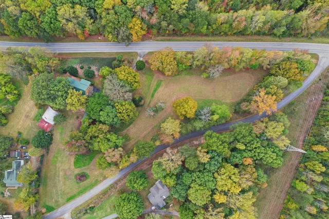 $649,900 | 925 West 14th Highway, Landrum, SC 29356