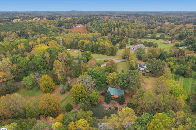 $649,900 | 925 West 14th Highway, Landrum, SC 29356