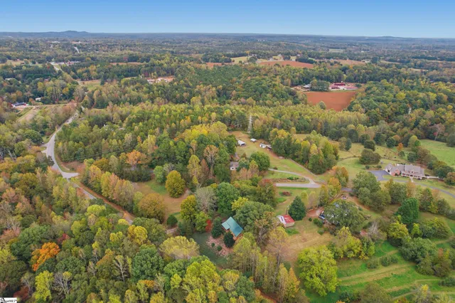 $649,900 | 925 West 14th Highway, Landrum, SC 29356