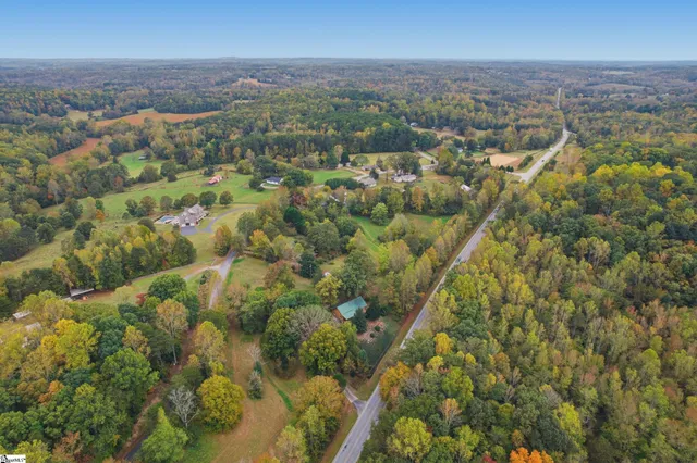 $649,900 | 925 West 14th Highway, Landrum, SC 29356