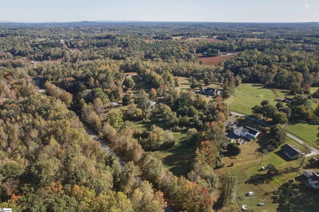 $649,900 | 925 West 14th Highway, Landrum, SC 29356