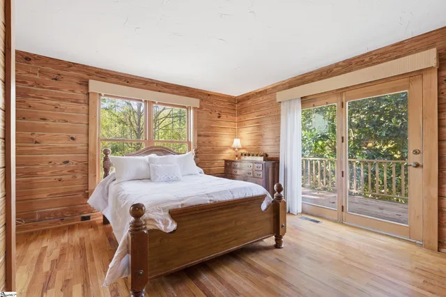 $649,900 | 925 West 14th Highway, Landrum, SC 29356