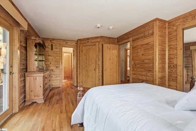 $649,900 | 925 West 14th Highway, Landrum, SC 29356