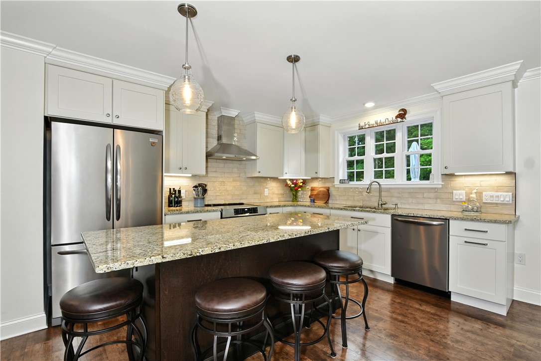 107 Pottersville Road Little Compton, RI 02837 - Photo 5 of 49