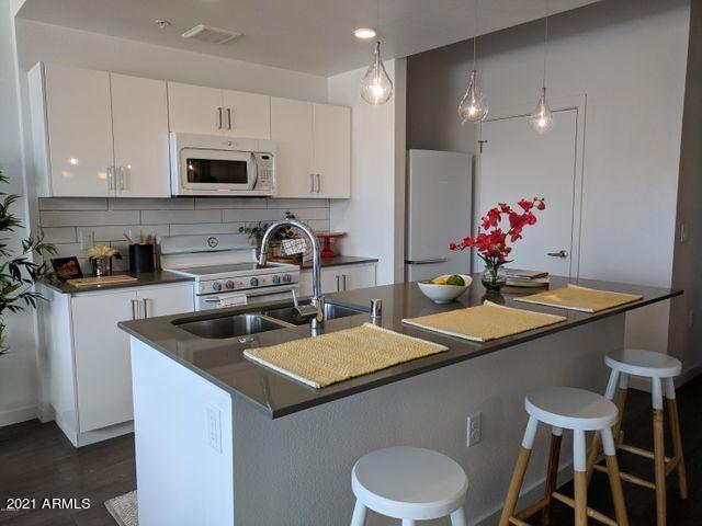 1130 North 2nd Street, Unit 210 Phoenix, AZ 85004 - Photo 2 of 9 20210302171215637781000000-o
