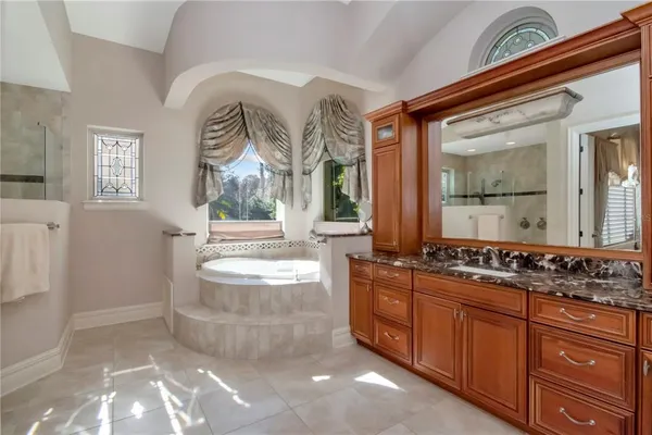 $2,395,000 | 18901 Lakes Edge Way, Odessa, FL 33556