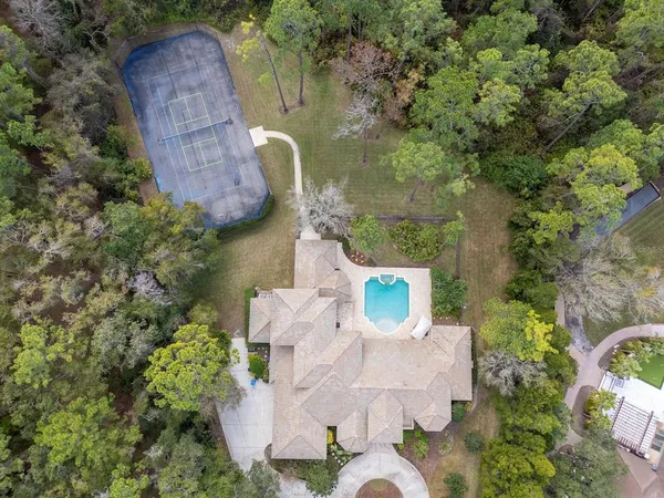 $2,395,000 | 18901 Lakes Edge Way, Odessa, FL 33556