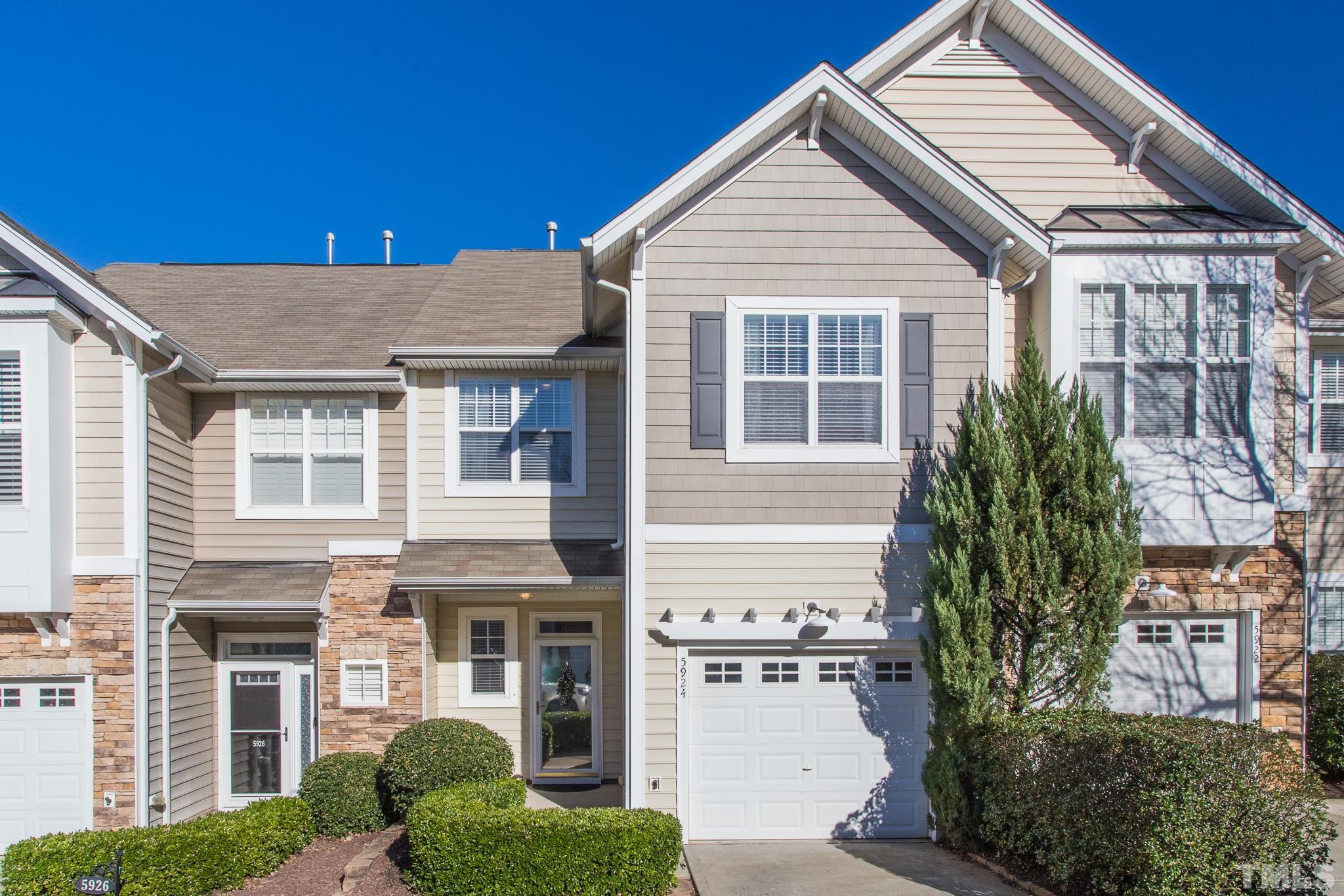 5924 Chivalry Court Raleigh, NC 27612 - Photo 2 of 31 Gallery Image 2