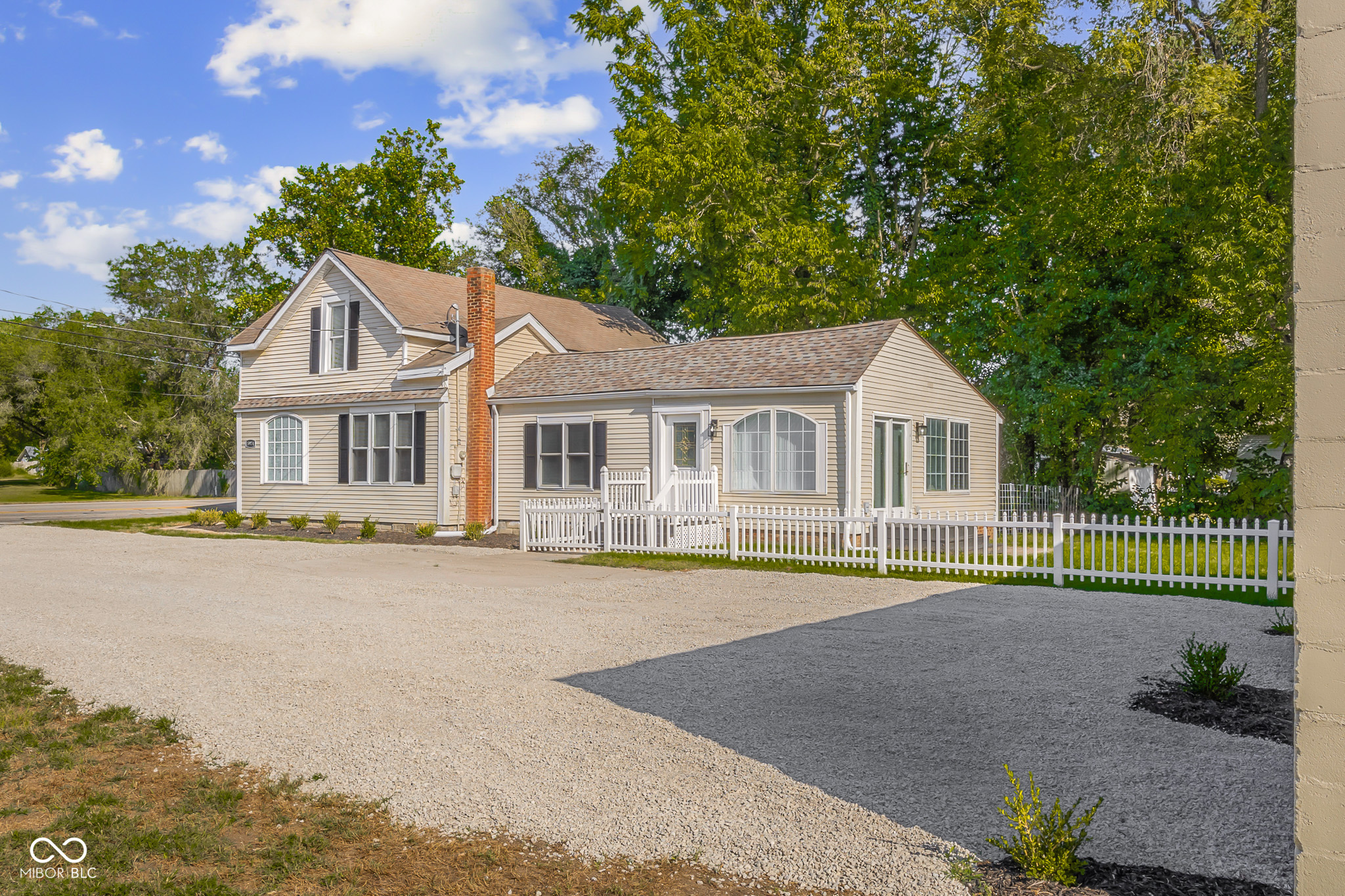 5974 South Jonesville Road Columbus, IN 47201 - Photo 2 of 56