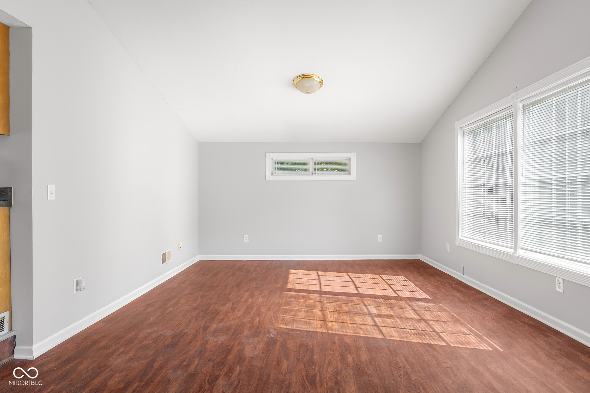 5974 South Jonesville Road Columbus, IN 47201 - Photo 7 of 56