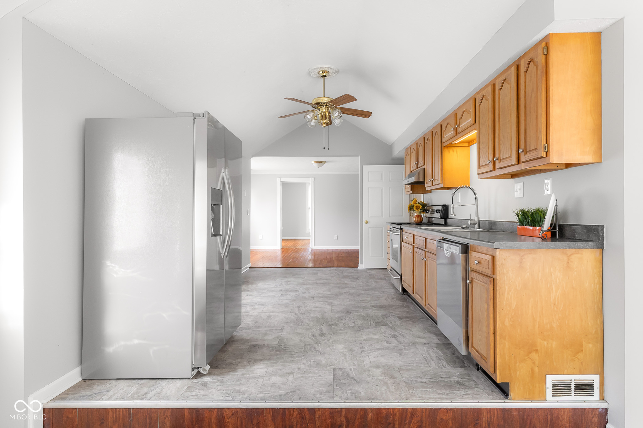 5974 South Jonesville Road Columbus, IN 47201 - Photo 9 of 56