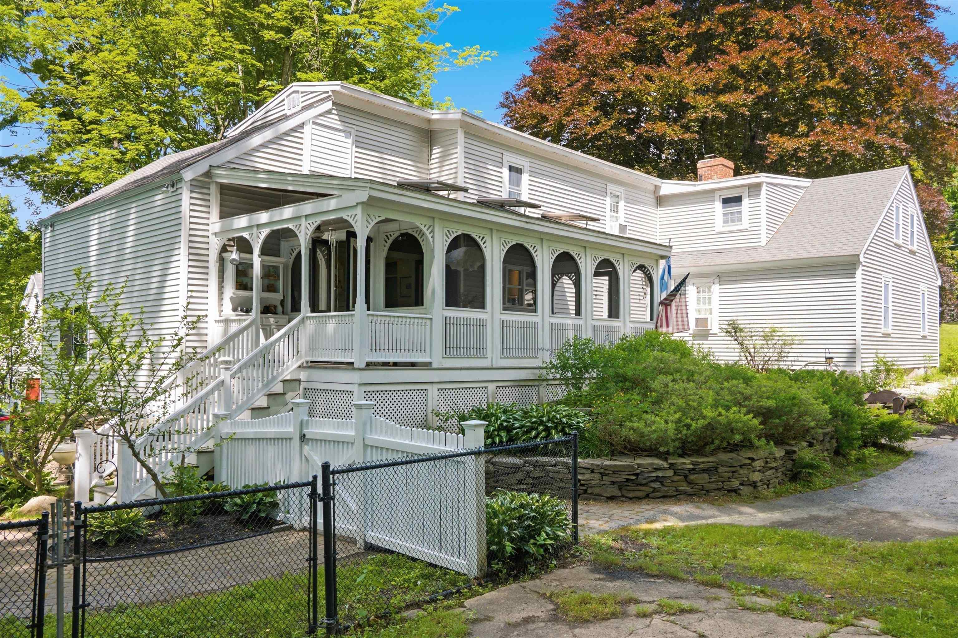 13 Nesmith Street Derry, NH 03038 - Photo 5 of 55