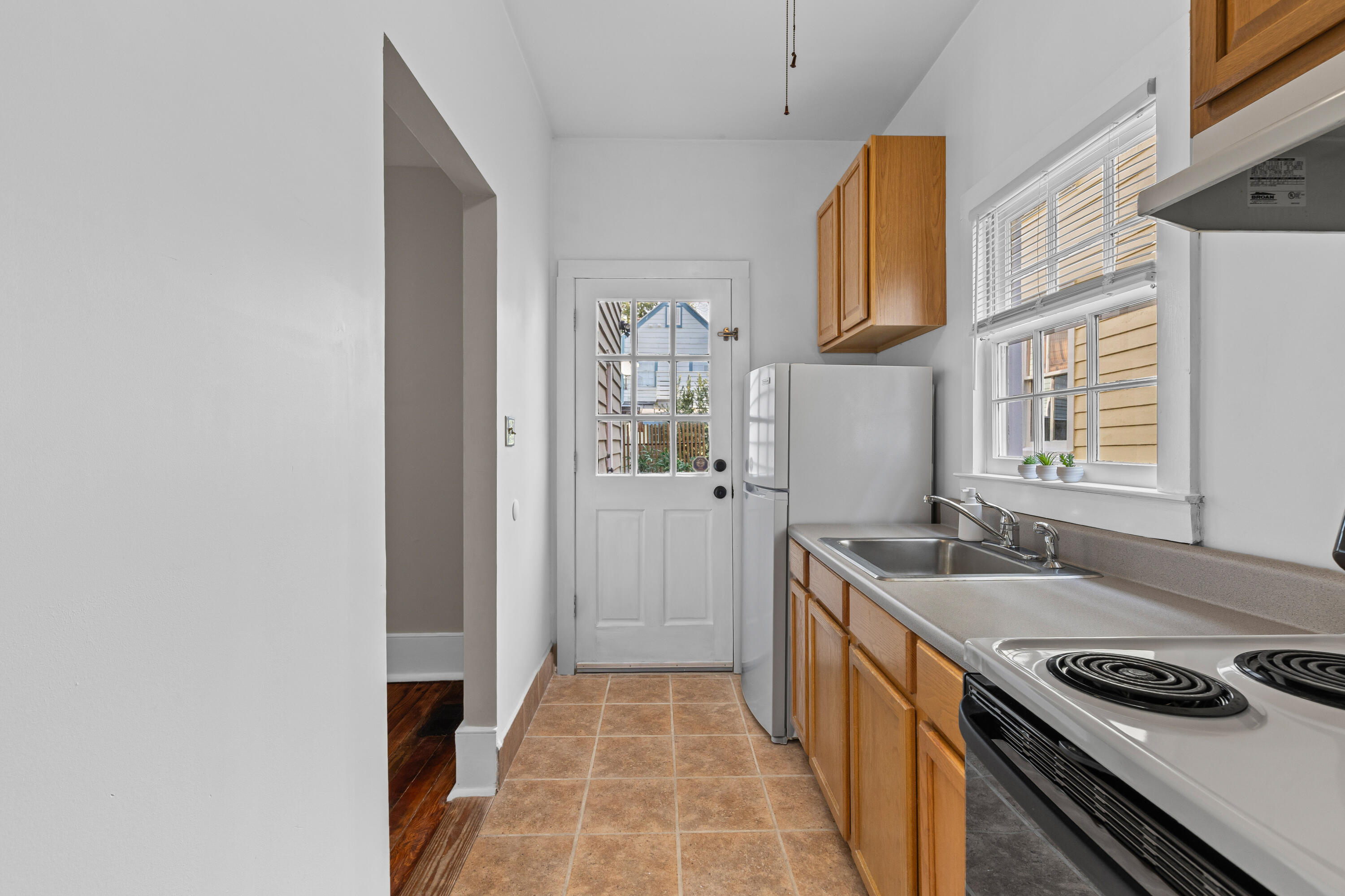 6 Ashe Street Charleston, SC 29403 - Photo 18 of 46 6A-Ashe-16