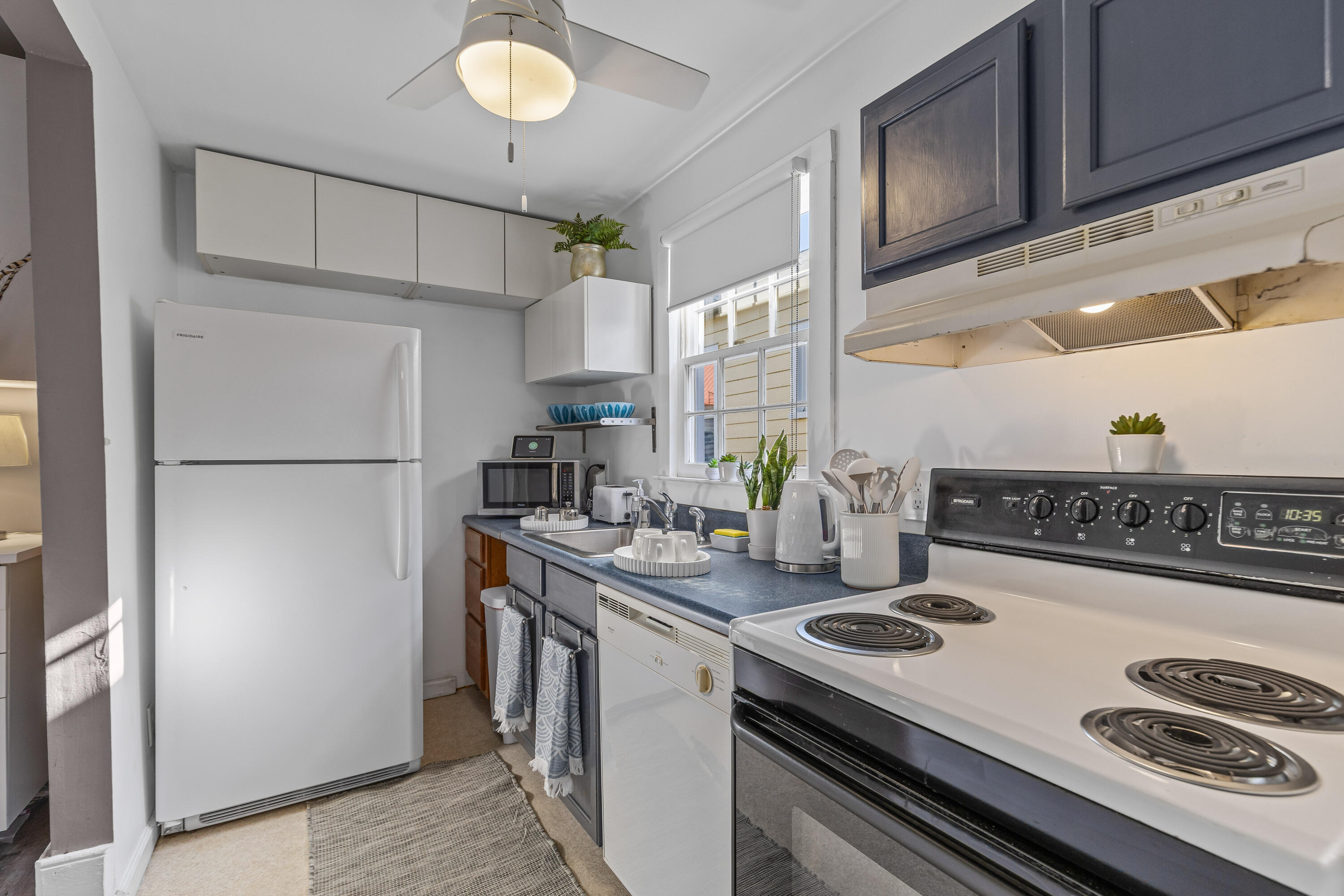 6 Ashe Street Charleston, SC 29403 - Photo 34 of 46 6-Ashe-31