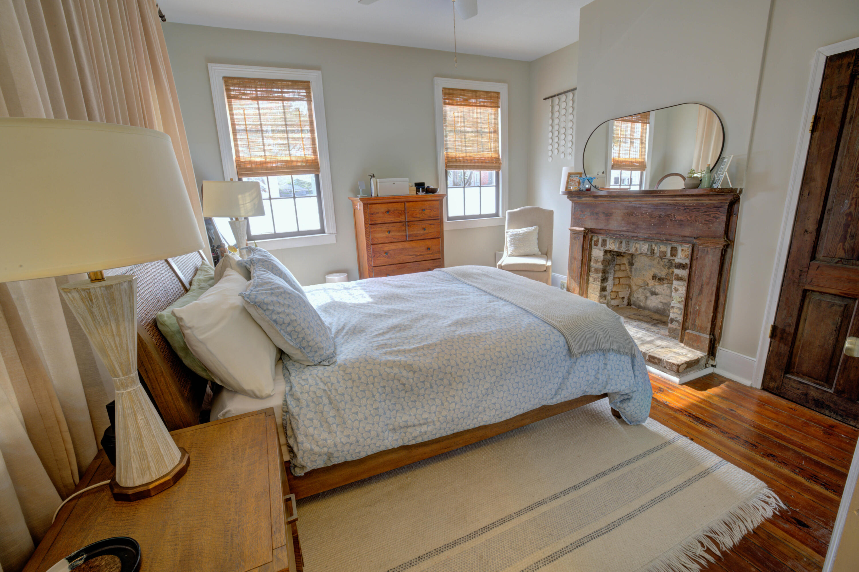 6 Ashe Street Charleston, SC 29403 - Photo 6 of 46 6A Ashe St Apt A Furnished-1