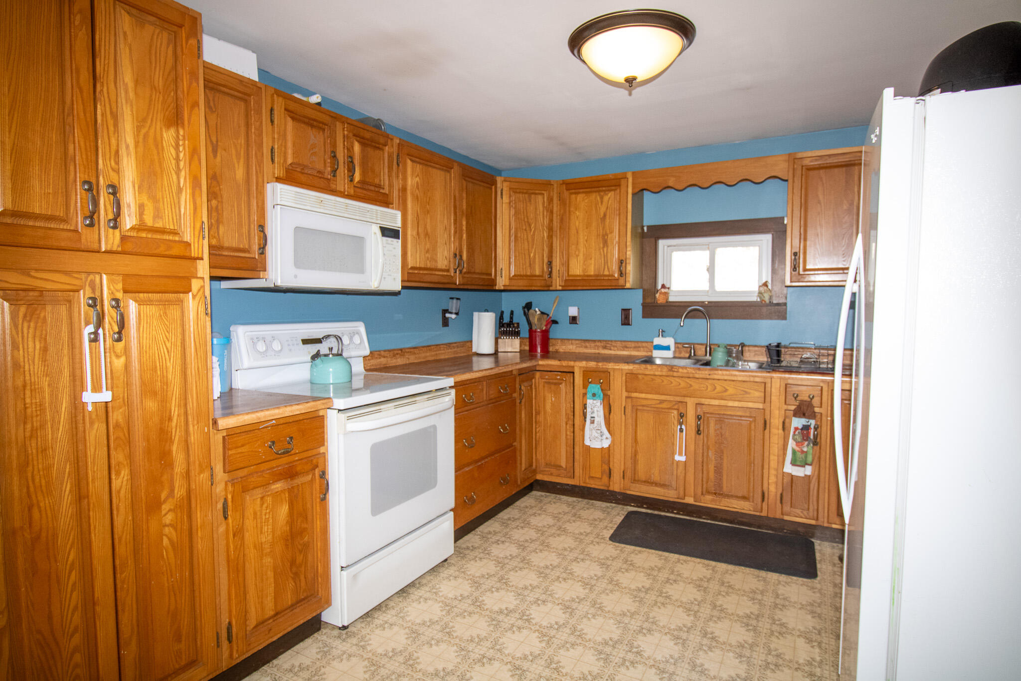 1114 Kennebec Road Hampden, ME 04444 - Photo 8 of 42 IMG_1524