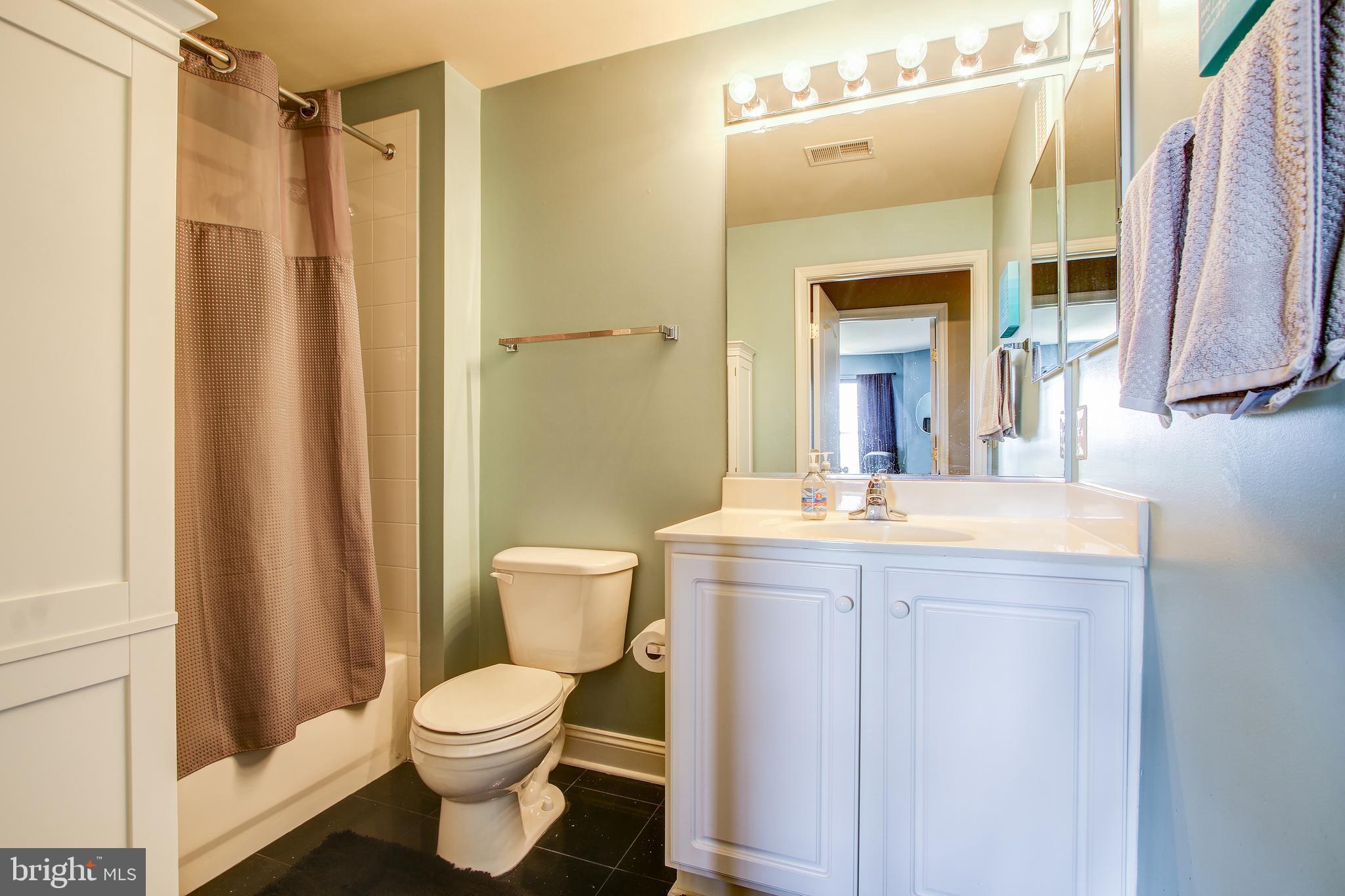 12824 Clarksburg Square Road, Unit 405 Clarksburg, MD 20871 - Photo 25 of 32 Full bath across from Second bedroom.