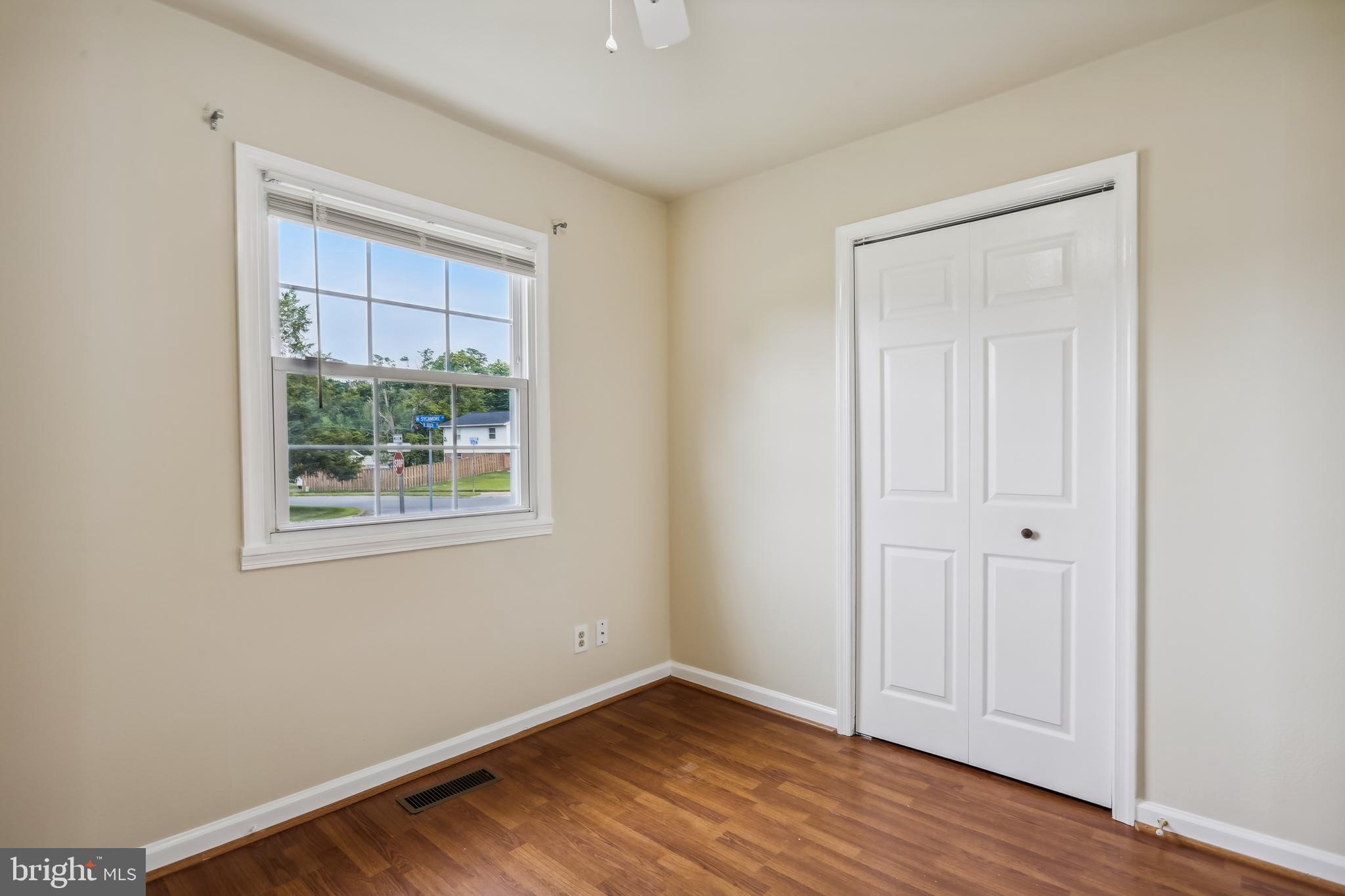 126 North Sycamore Road Sterling, VA 20164 - Photo 25 of 42 Bedroom #2