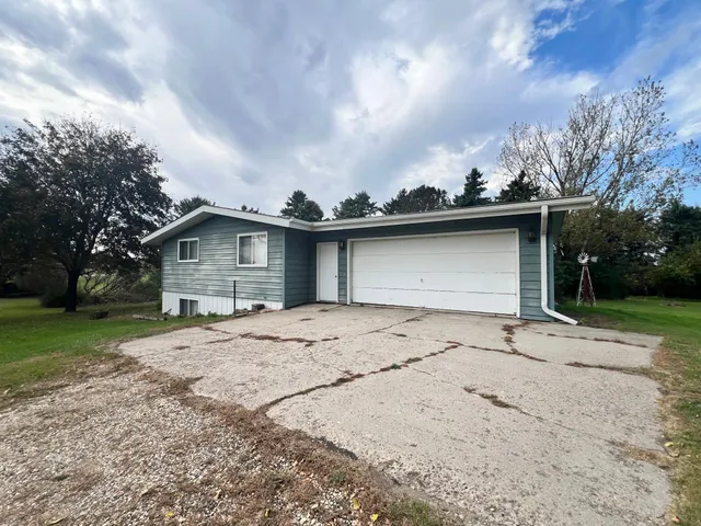 $199,900 | 2256 90th Street Southwest, Appleton, MN 56208