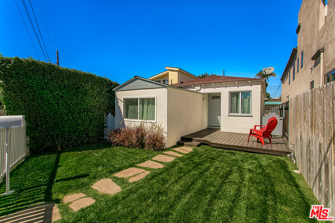 907 Burrell Street Marina del Rey, CA 90292 - Photo 24 of 25