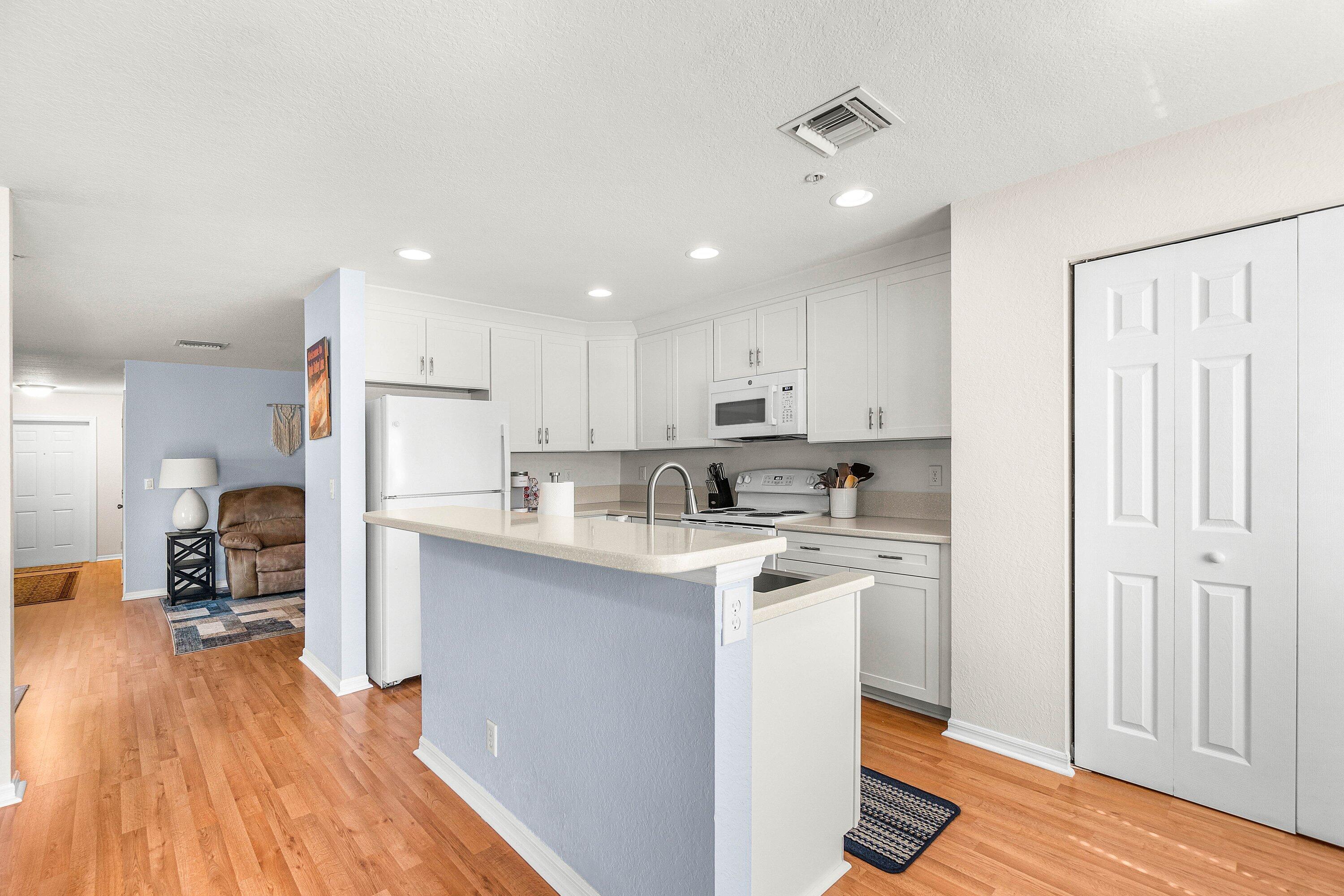 5349 Southeast Jennings Lane Stuart, FL 34997 - Photo 14 of 47 011-5349SoutheastJenningsLane-Stuart-FL-