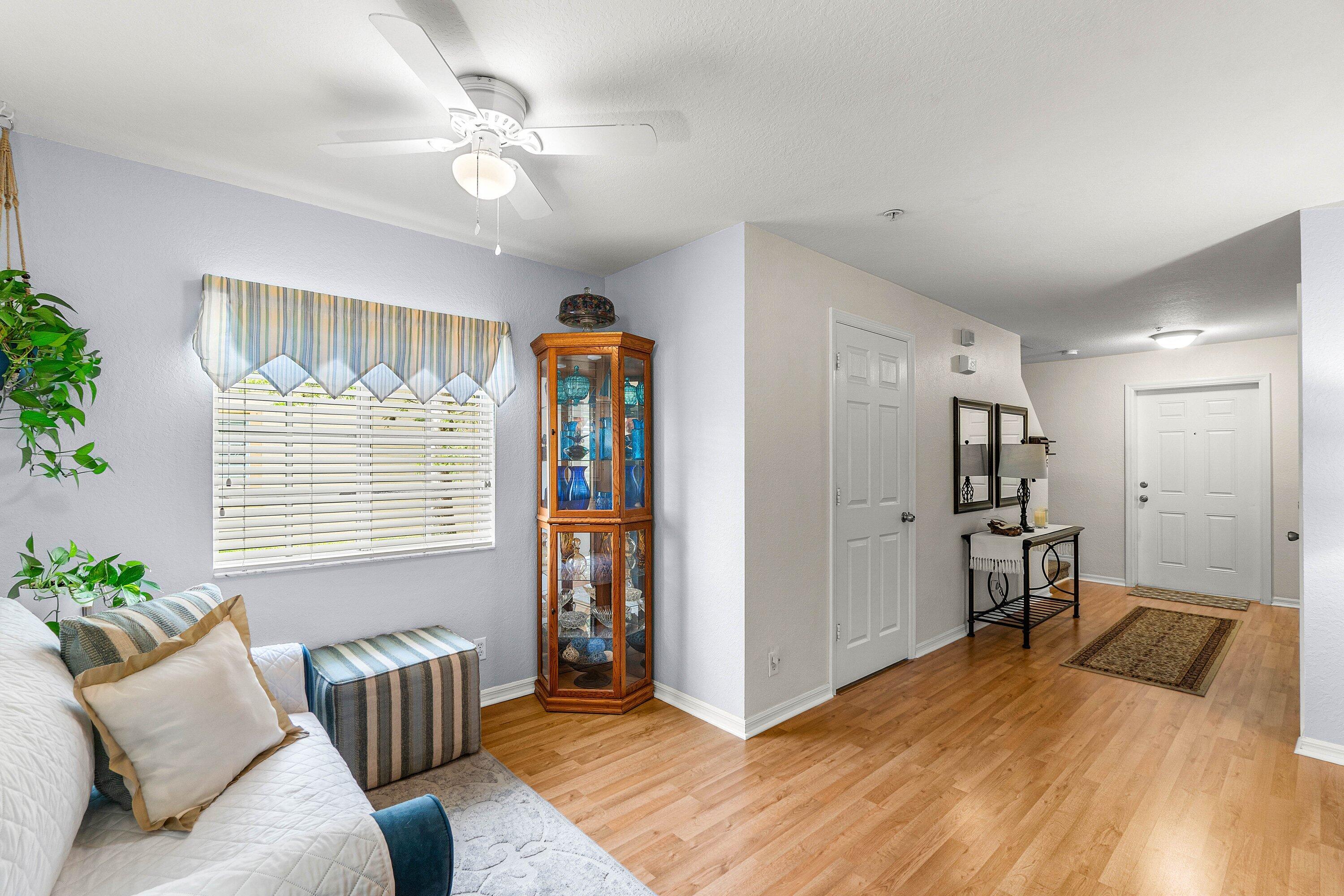 5349 Southeast Jennings Lane Stuart, FL 34997 - Photo 10 of 47 008-5349SoutheastJenningsLane-Stuart-FL-