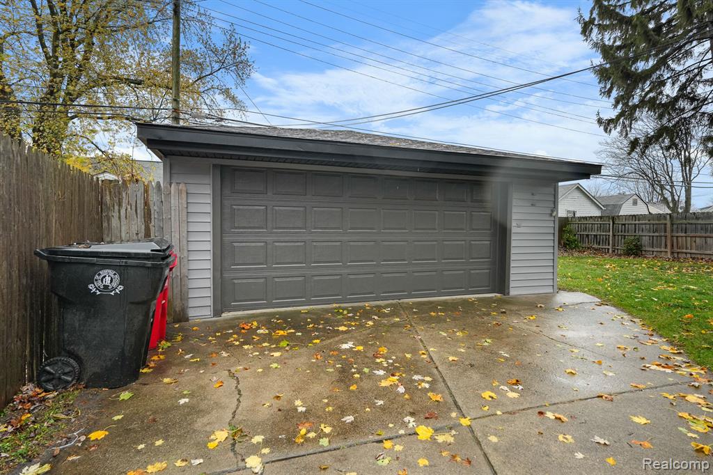 17690 Martin Road Roseville, MI 48066 - Photo 4 of 21 Gallery Image 4