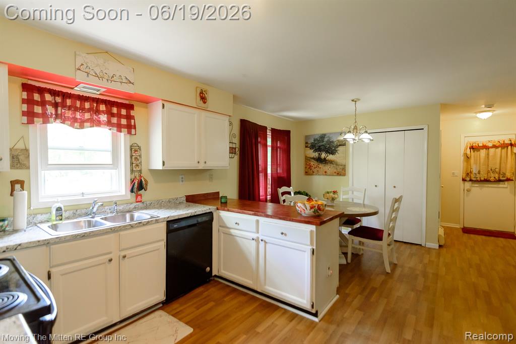 24567 Sherwood Road Belleville, MI 48111 - Photo 21 of 49