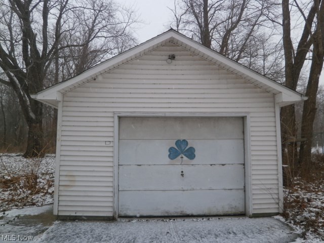 2605 Dock Road Madison, OH 44057 - Photo 4 of 22