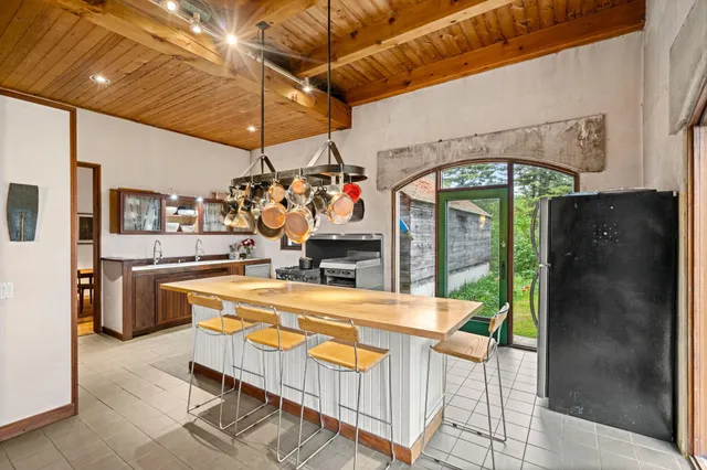 $2,500,000 | 435-437 Avery Hill Road, Alton, NH 03810