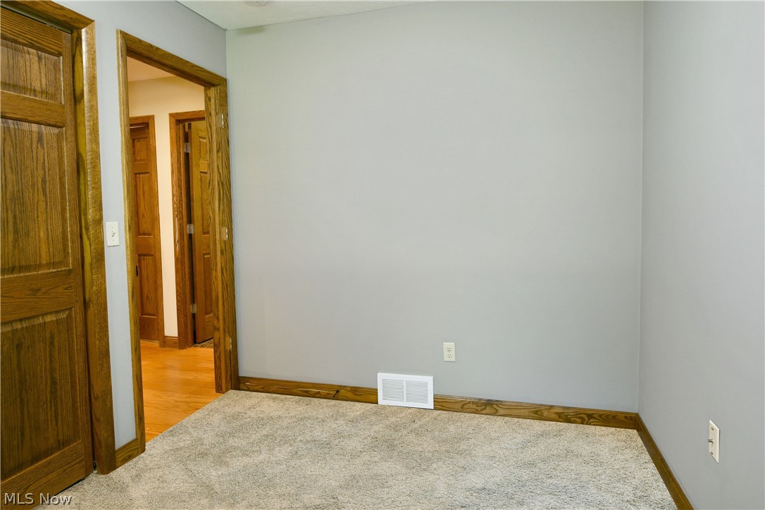 754 Warner Road Hubbard, OH 44425 - Photo 34 of 46