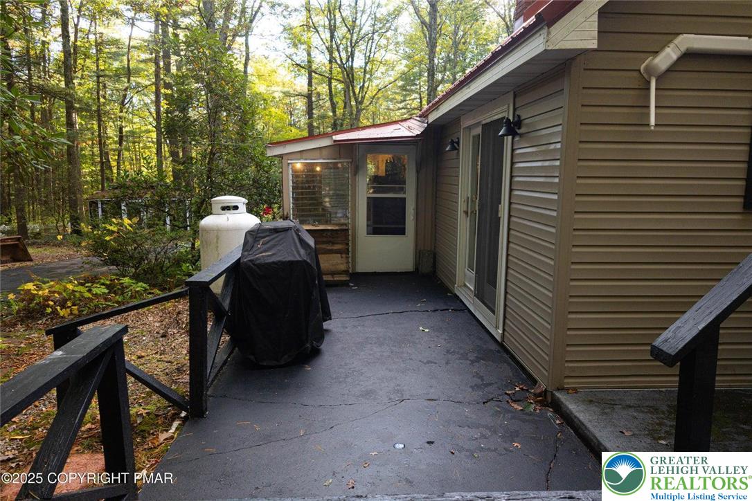 229 Deer Path Kunkletown, PA 18058 - Photo 4 of 29 a view of a back yard from a balcony
