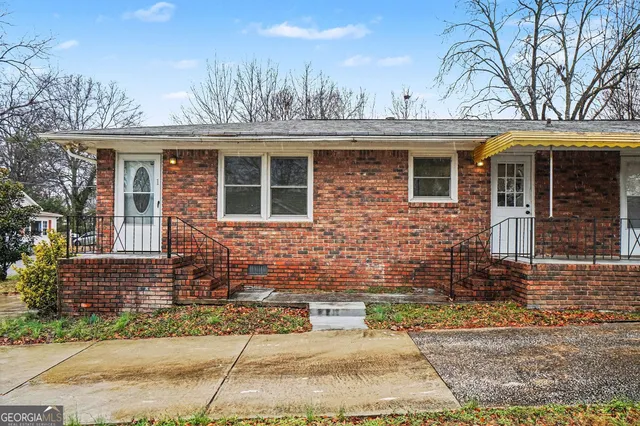 $1,300 | 2874 Cheney Street, Unit 1, East Point, GA 30344