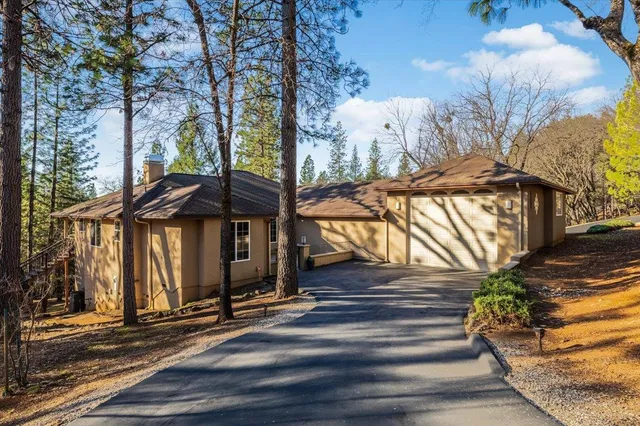 $998,000 | 10450 South Ponderosa Way, Rough and Ready, CA 95975